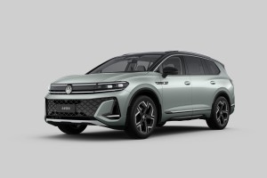 大众最大的SUV，6/7座皆可选，配第5代EA888+四驱，后排大到离谱