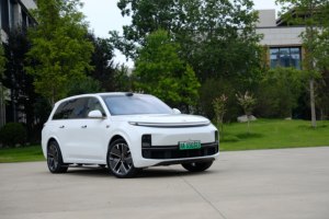 移动的头等舱再进化：体验2025款理想L9 Ultra焕新版