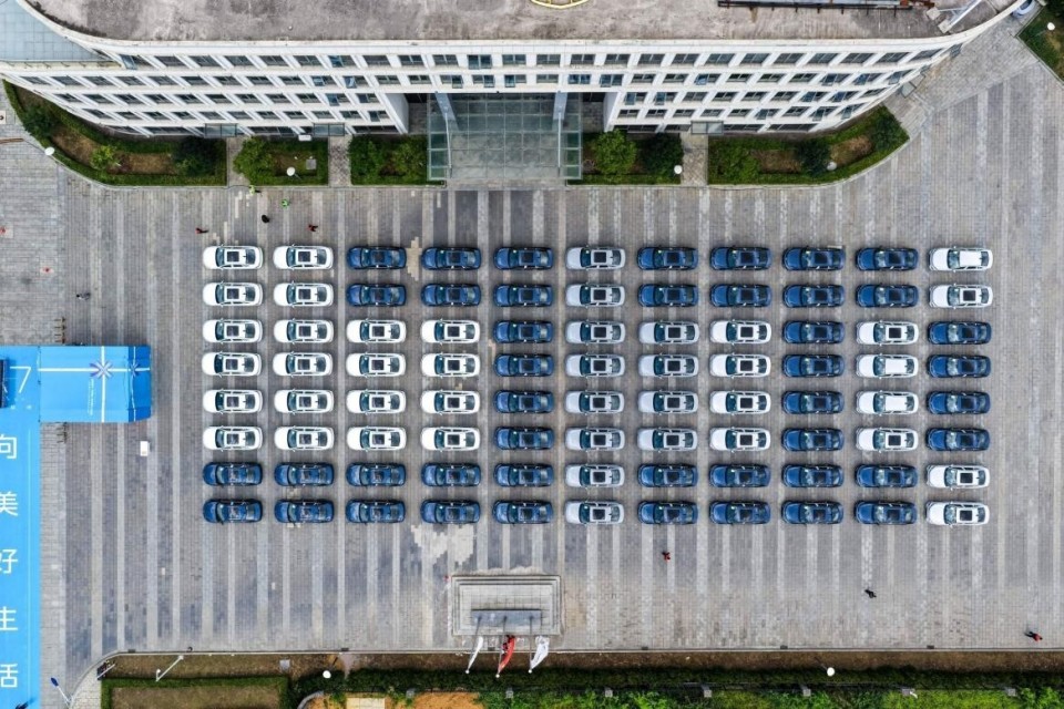 上市一天大定破万，吉利银河A7上市即开启百城万辆交付