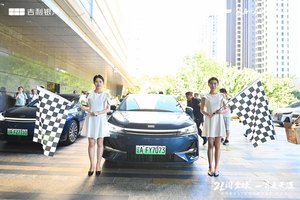试驾吉利银河A7，价格美，空间、动力、续航，油耗等更美