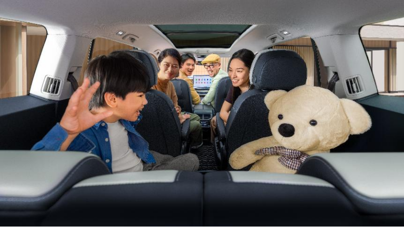 30万级家庭SUV的「智能平权」：这台燃油车，把新势力的活抢了