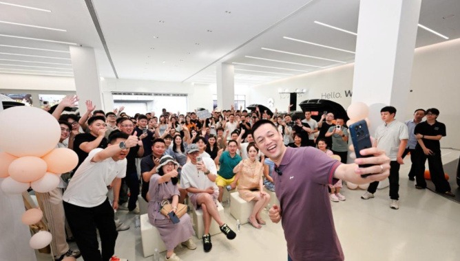 理想i8闪电降价，李想为何仓促“低头”？