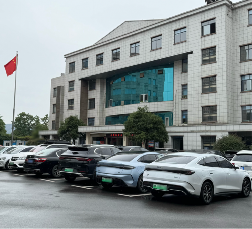 ​政府大院“停满”比亚迪,公务员购车风向标折射中国汽车崛起