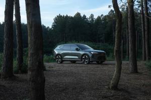 沃尔沃 XC70 超级混动：当技术懂生活，混动才真的 “超级”