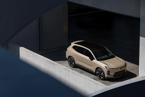 沃尔沃 XC70：SMA 架构下的 "混动全能王"，这下大家满足了吗？