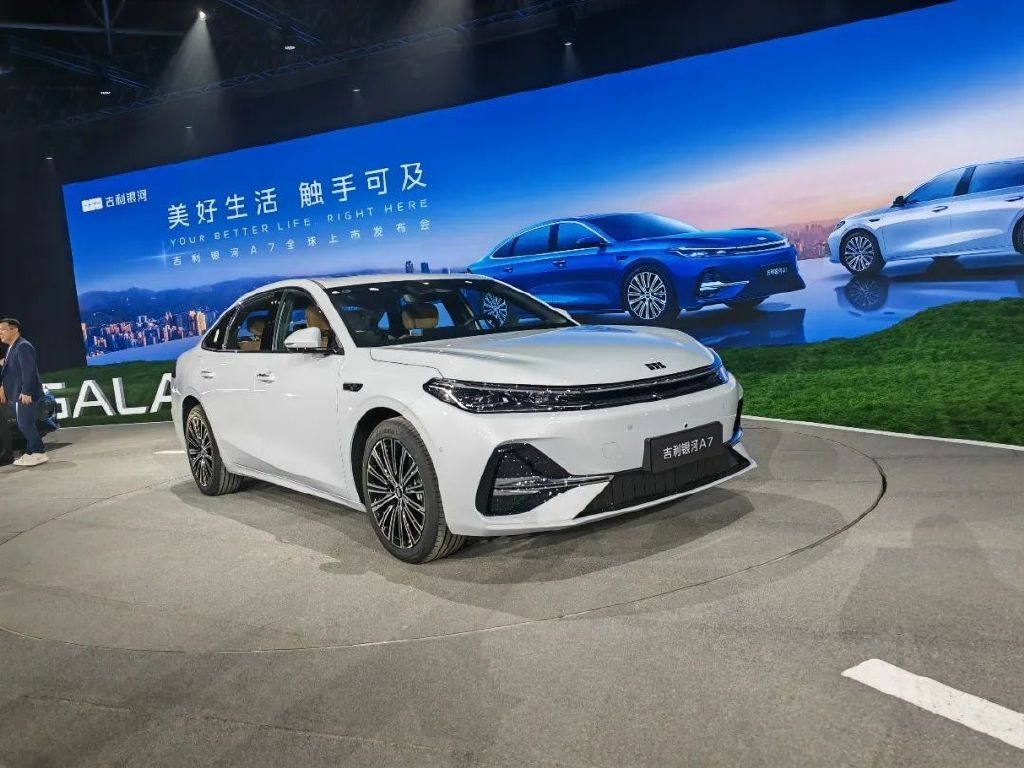 27分钟订单破万：吉利银河A7如何重构10万级家轿体系