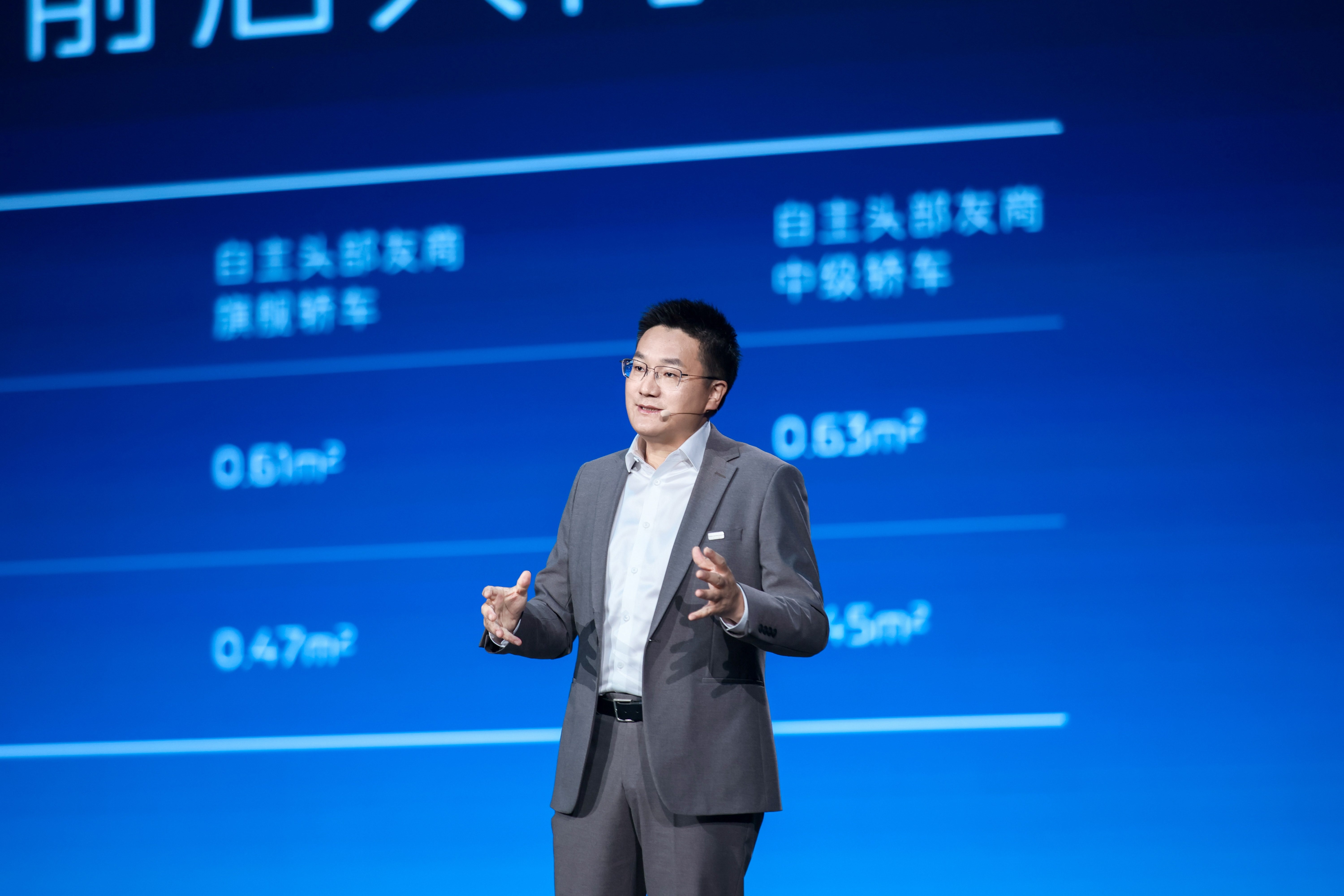 让家轿不再紧凑，势做细分市场颠覆者，吉利银河A7底气何来？