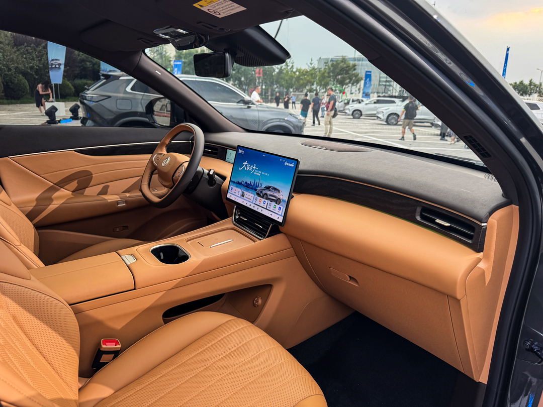 12.99万元起，轴距2米9的平民SUV，东风风神L8硬核预售