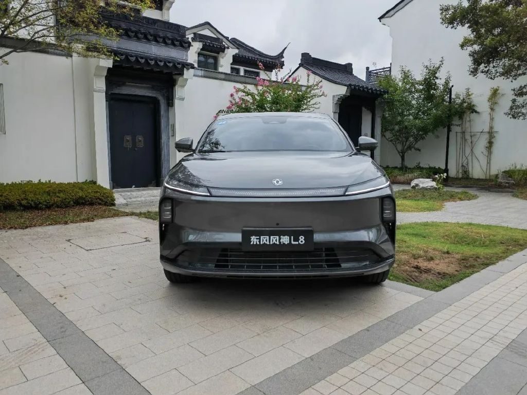 试驾东风风神L8：一车满足全家需求，这才是“全能王”！