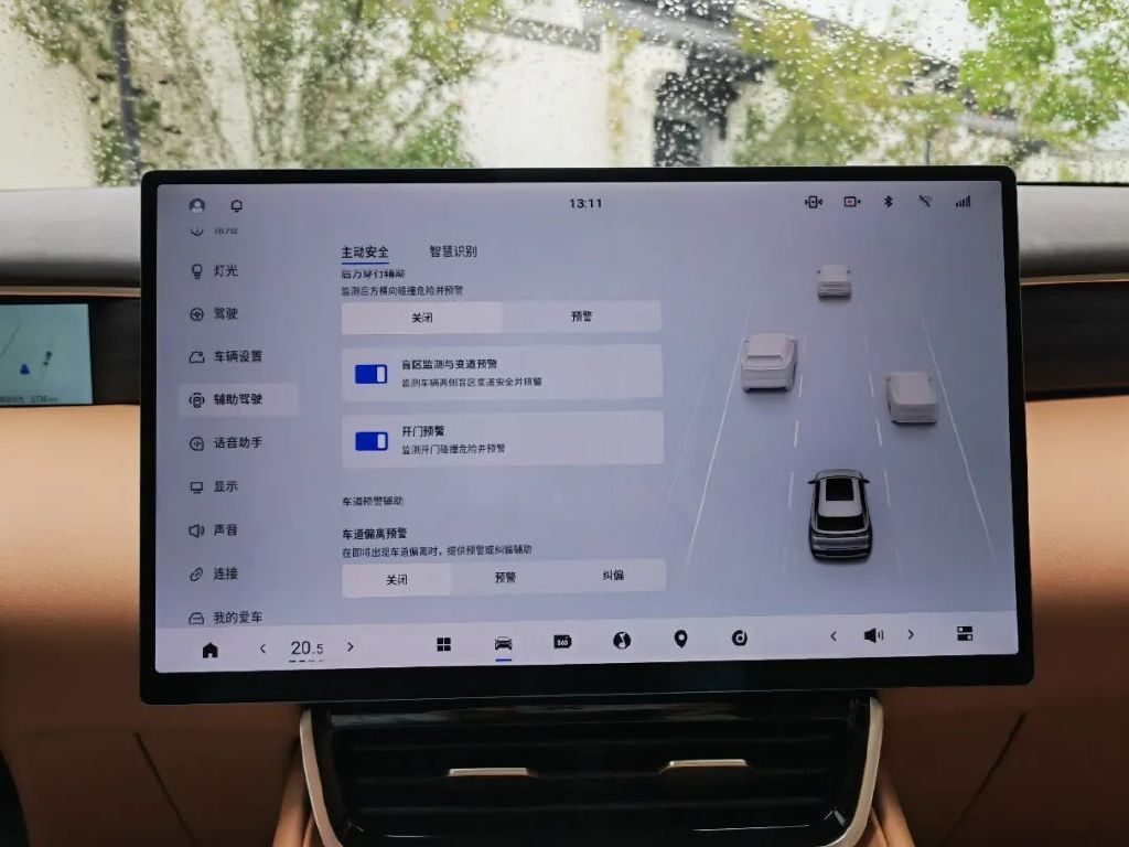 试驾东风风神L8：一车满足全家需求，这才是“全能王”！