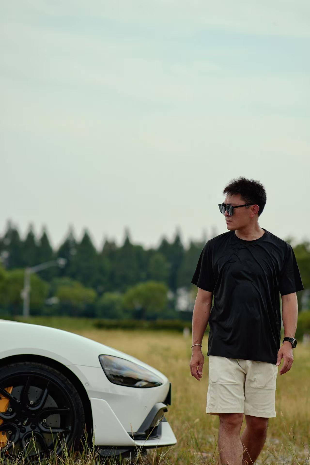 独立试驾小米SU7 Ultra：你能买到的“最快车”