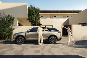 配齐”担当 华系首款家用纯电SUV 全新岚图知音预售价22万元起