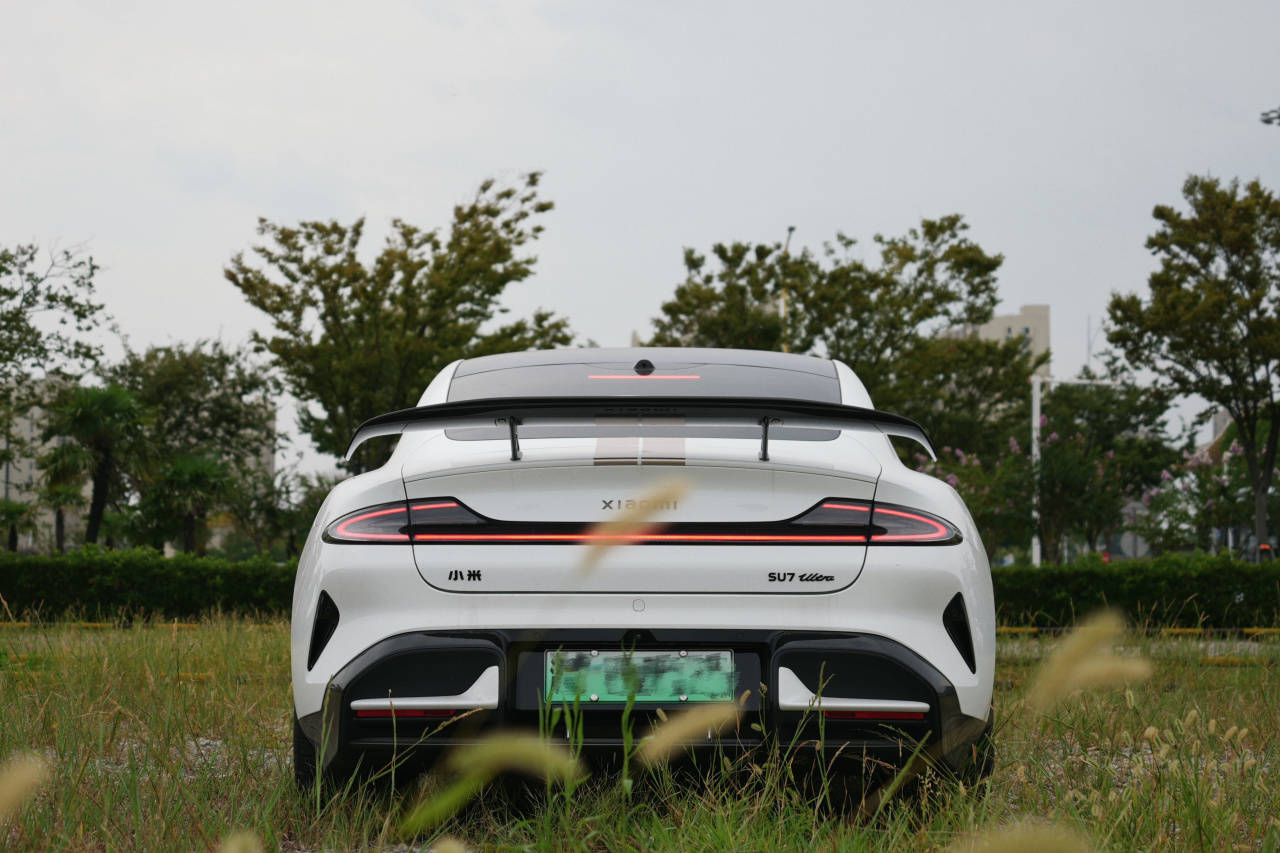 独立试驾小米SU7 Ultra：你能买到的“最快车”