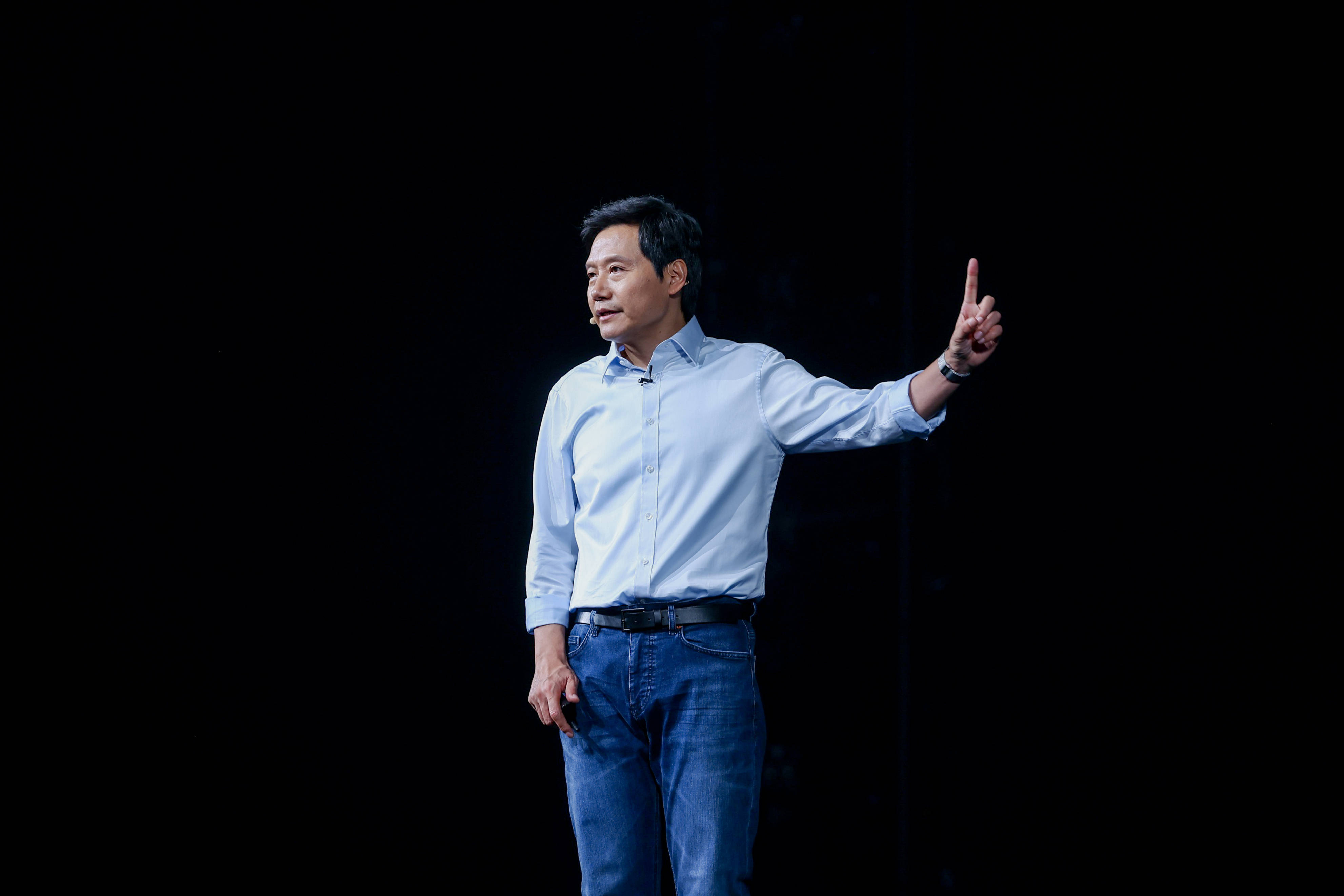 笑岔气了！小米一个计算失误，带偏了一众车企，把错误答案抄来了