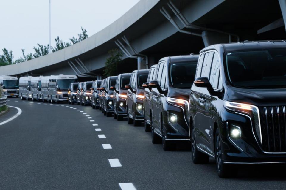 红旗品牌2025上海合作组织峰会官方指定外事接待用车交车仪式举行