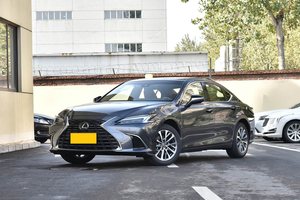 优雅与舒适的完美融合，车长近5米，23万就能买，解读雷克萨斯ES