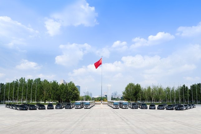 红旗品牌2025年上海合作组织峰会官方指定外事接待用车交车仪式在津举行