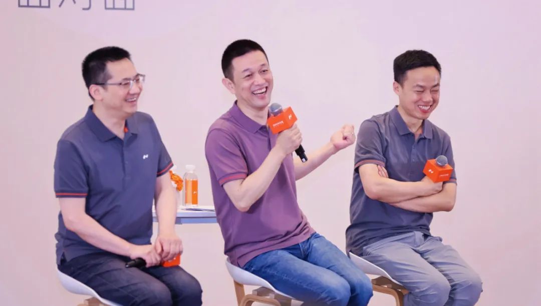 乐道L90带头！问界M8纯电版跟进，车圈开始卷前备厢了？