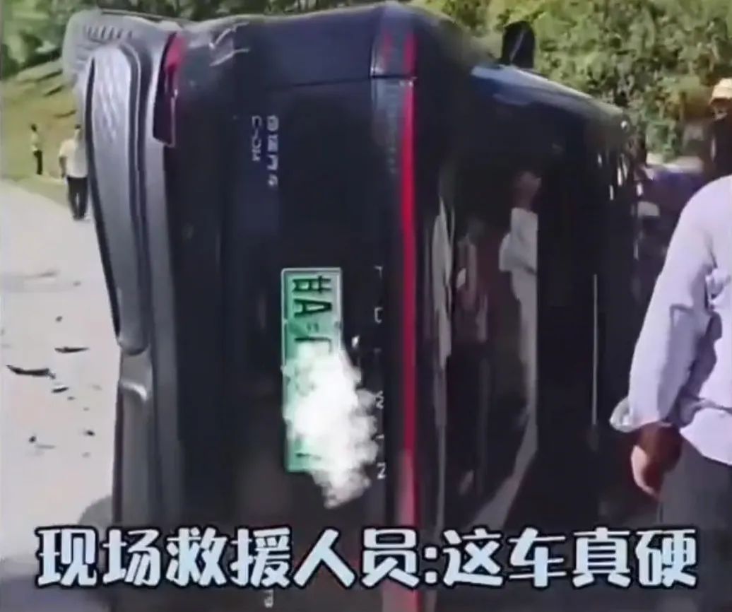 “撞飞卡车”只会是笑话，这样的山崖翻坠才能力证“良心SUV”