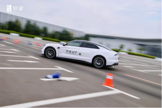 仰望U7先锋驾控体验营-长春站 新能源汽车的极致驾驭盛宴