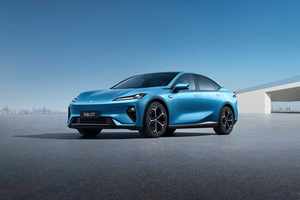 2026款深蓝L07上市 全系标配乾崑智驾 限时售13.59万元起