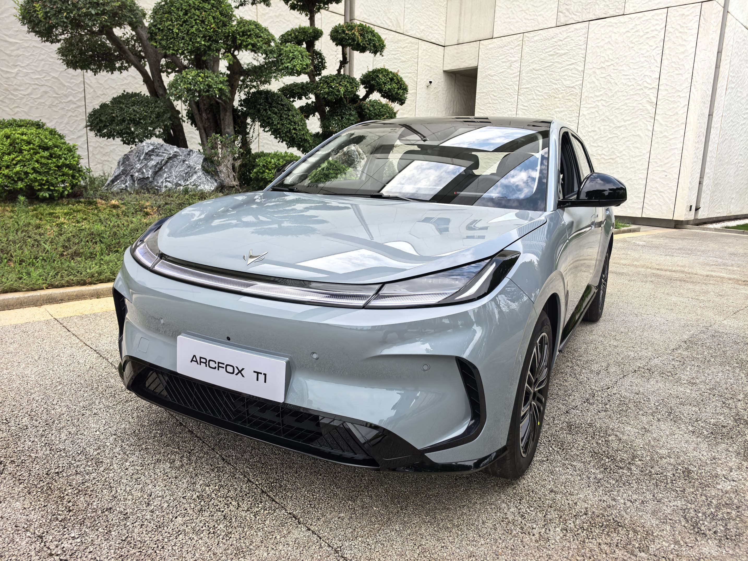 极狐T1亮相武汉品鉴会 重新定义A0级精品小车
