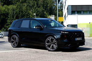 全新一代奥迪SQ7谍照曝光 V8引擎没了 换装3.0T V6插混系统