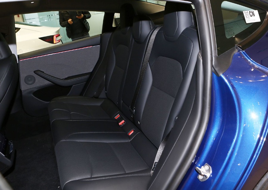 史上“最能跑”！特斯拉Model 3长续航后驱版值不值？