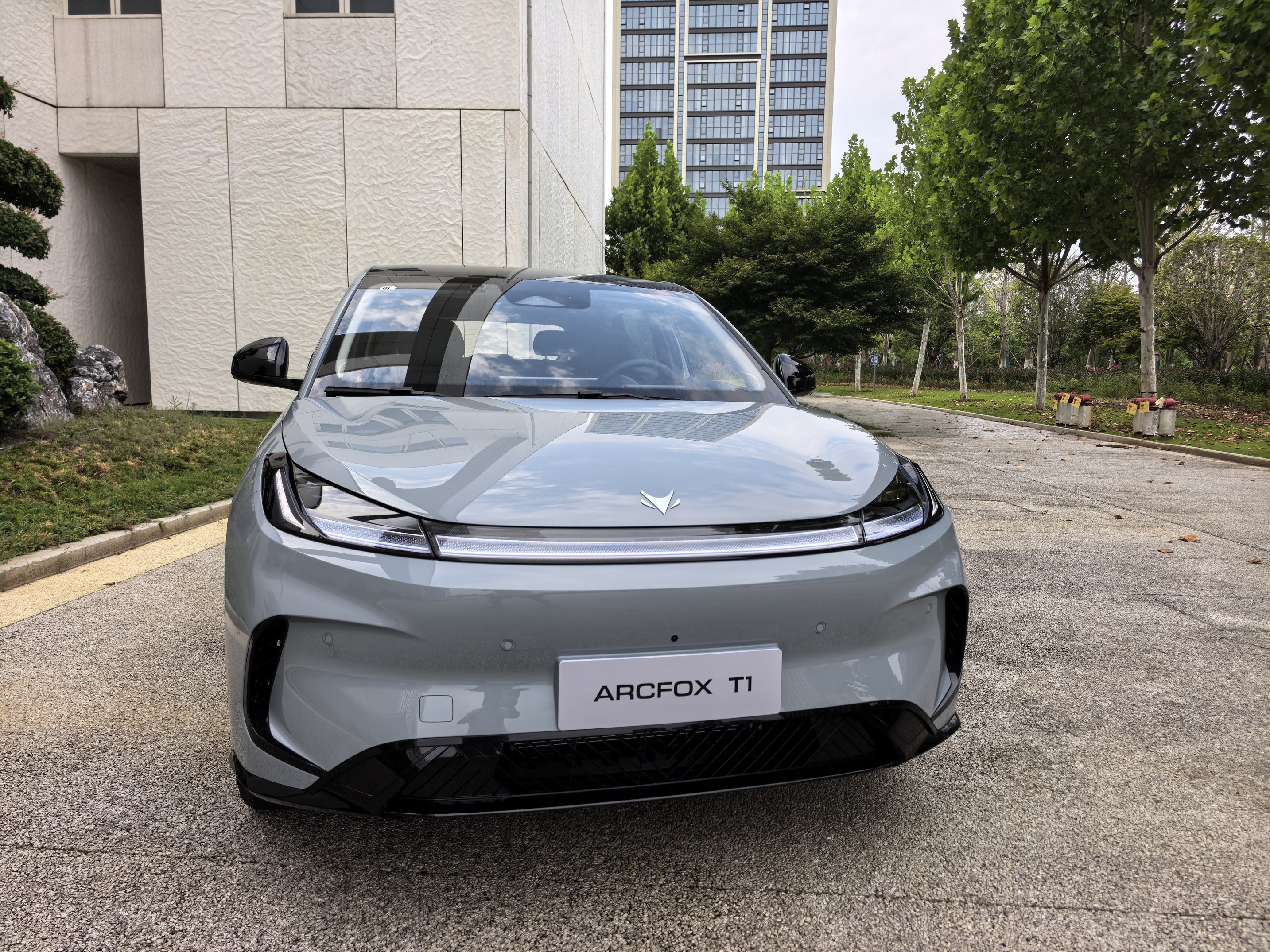 极狐T1亮相武汉品鉴会 重新定义A0级精品小车