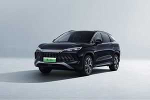 比亚迪宋家族OTA升级陆续推送中，能一直开新车？