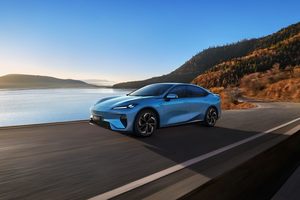 2026款深蓝L07上市：续航1500km + 华为乾菎智驾，售价13.59万起