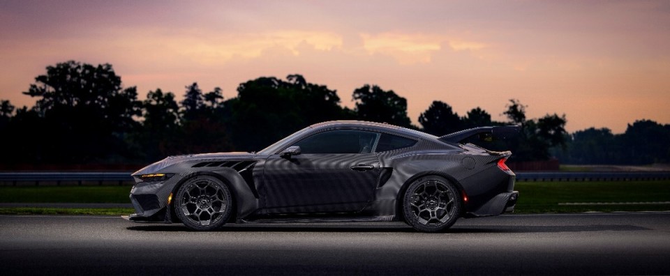 Mustang GTD Liquid Carbon亮相美国加州拉古纳赛道