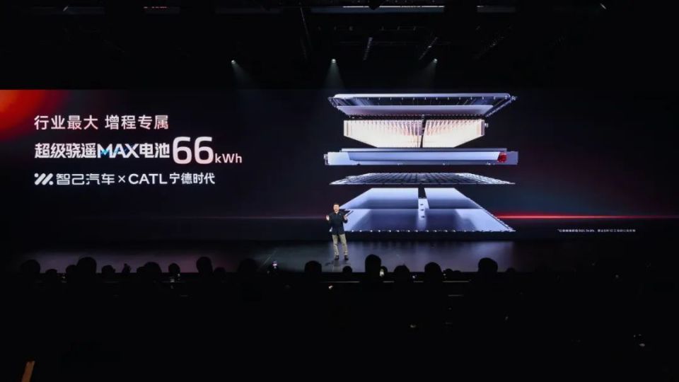 超级大五座智能SUV 新一代智己LS6预售惊爆价20.99万起