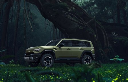 “豪华智能越野SUV”猛士M817正式上市 售价31.99万元起