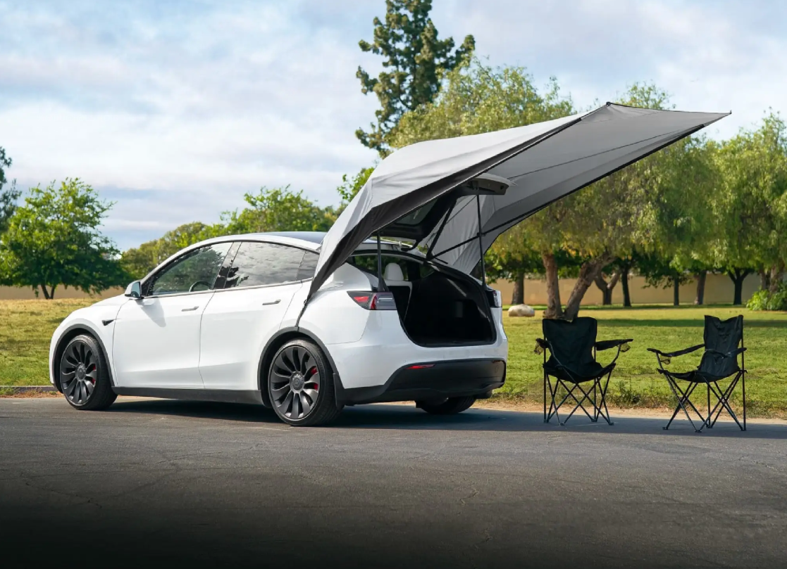 特斯拉Model Y L实车曝光：尺寸确认，六座版驾乘空间应当不会小