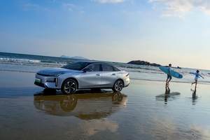 移动大沙发 + 低油耗！银河 L6 EM-i 818 7.78 万起，通勤变享受