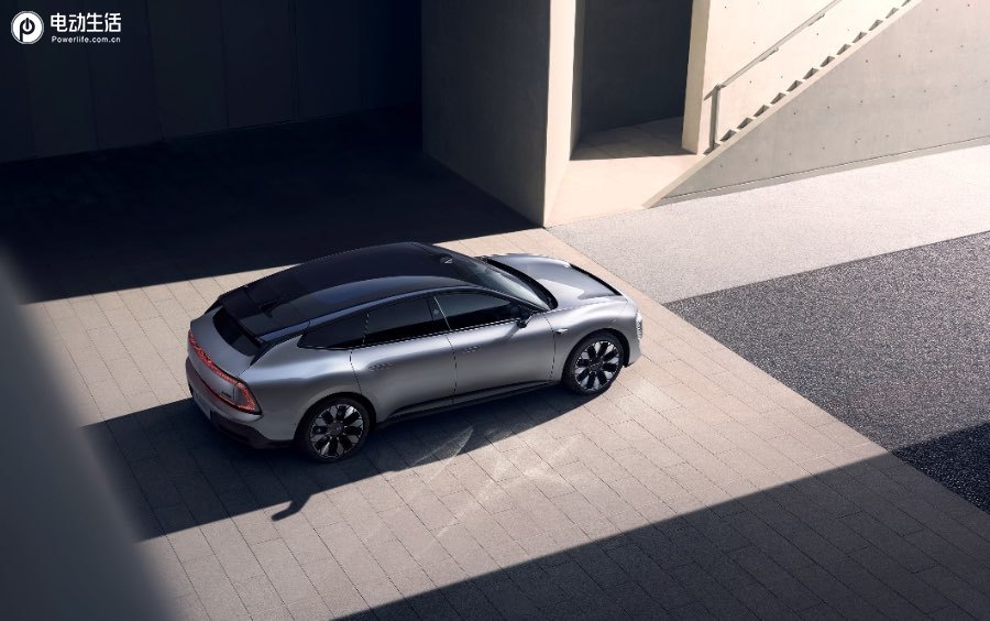 双电机智能四驱/773km续航，奥迪E5 Sportback预售限时23.59万起