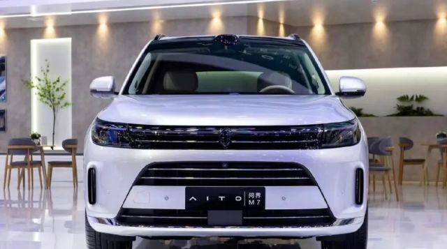 全新问界M7亮点解析：颜值直逼M9，首发车内激光，9月上市又是爆款？