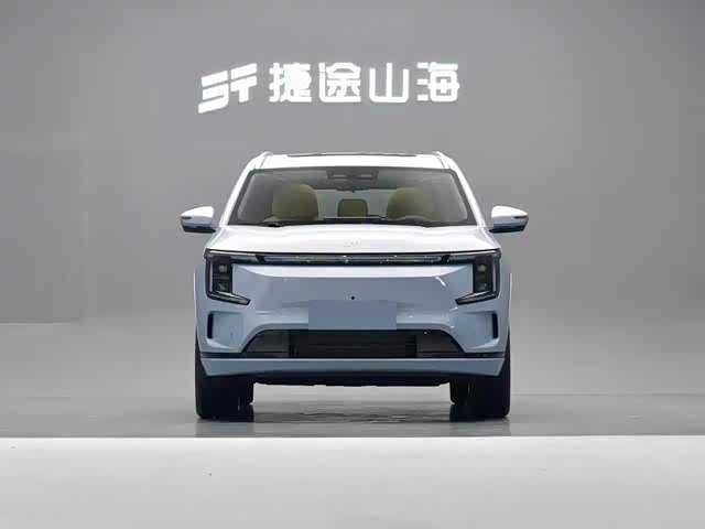 艺术展VS粉丝宴：捷途的 “接地气” 赢了？