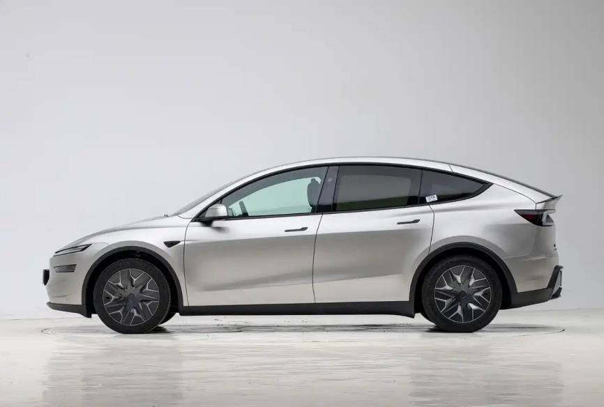 特斯拉Model Y L 选配FSD价格超40万