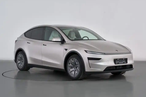 特斯拉Model Y L正式上市：六座豪华SUV起售价33.9万元，续航达751公里