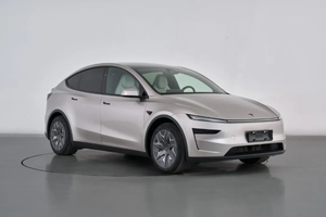 特斯拉Model Y L售价33.9万起，硬刚理想i8？