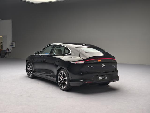 新一代智己LS6开启预售 预售价20.99-27.99万
