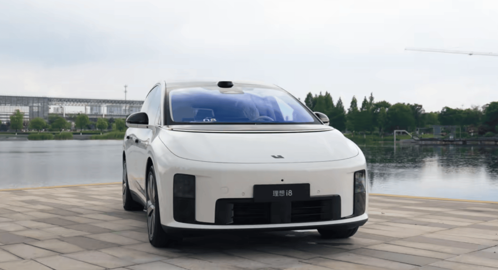 8吨重卡撞不过理想i8，啥情况？理想汽车、东风柳汽等多方回应