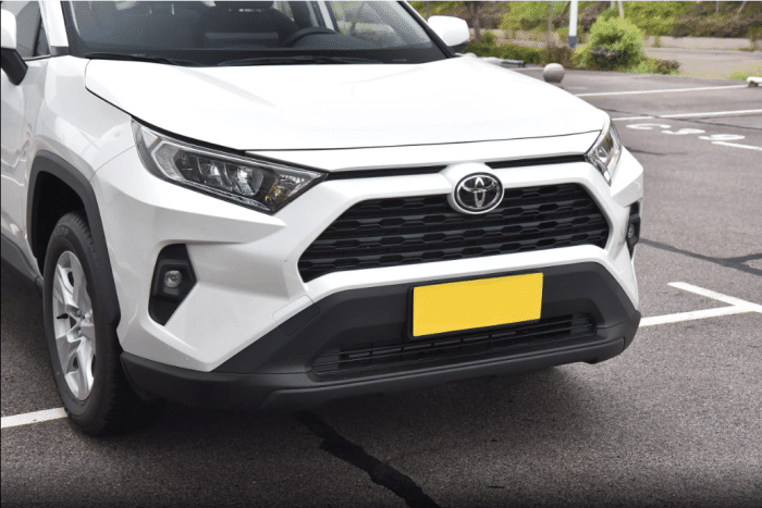 丰田RAV4荣放一口价12.48万起，配2.0L+CVT变速箱，家用怎么样？