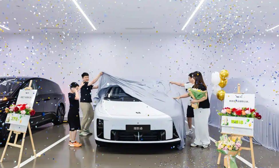 【E汽车】理想i8在全国44城同步开启交付