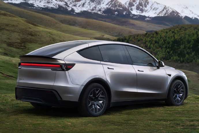 直接开卖！33.9万元起的Model Y L，竞争力如何？