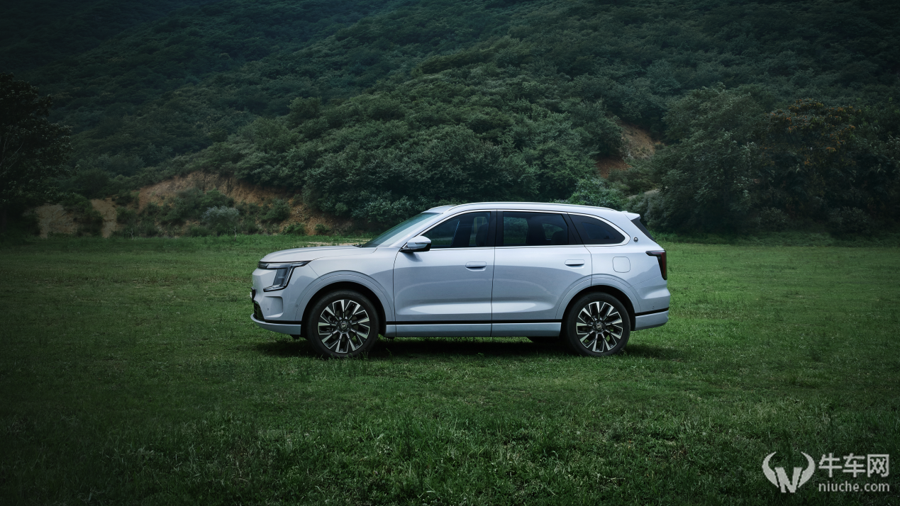 旅行小房车32变电动七座 捷途山海L7 PLUS预售限时12.99万起