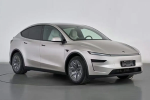 33.9万元，轴距增加150mm 特斯拉Model Y L正式上市