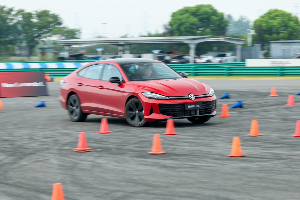 “南派高尔夫GTI”亮相，上汽大众推凌渡L GTS只为“割韭菜”？